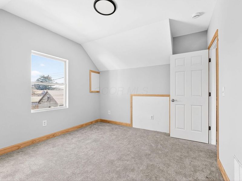 378 Hawkes Avenue, Columbus, OH 43223 Photo 32