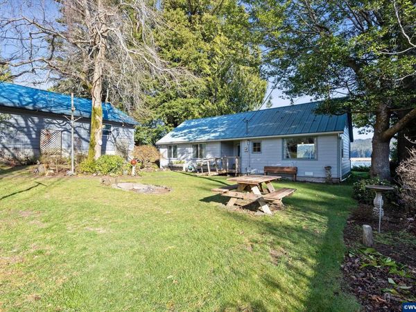 2032 SE Garden Way, Waldport, OR 97394