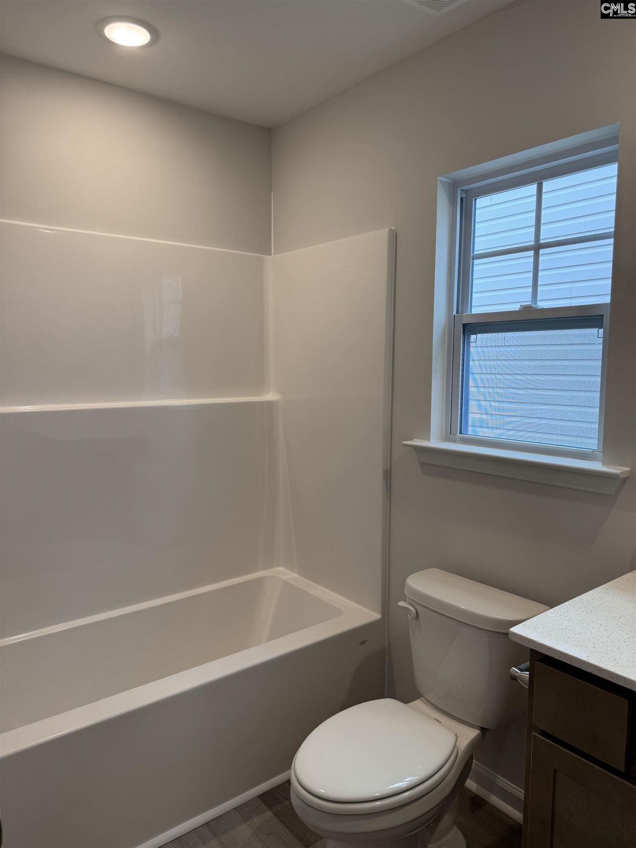 2042 Armada Road Photo 20