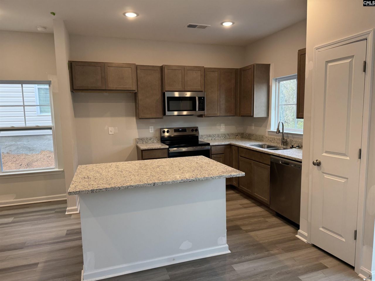 2042 Armada Road Photo 5