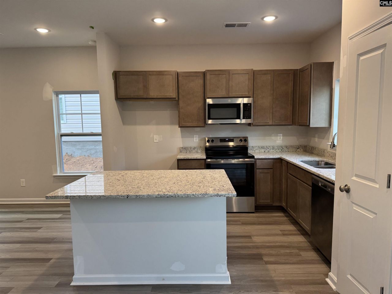 2042 Armada Road Photo 6