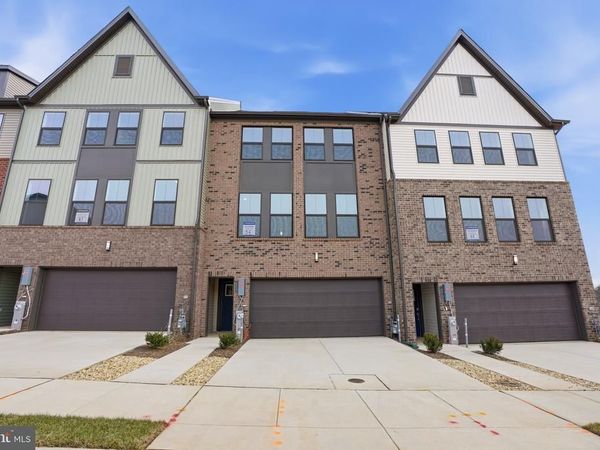 1352 CRESTED WOOD DR, LAUREL, MD 20724