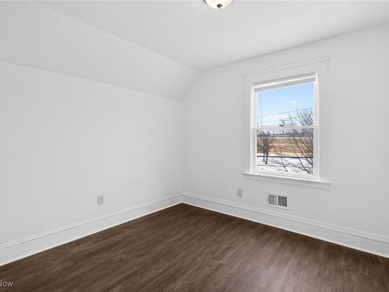2411 Garden Avenue, Cleveland, OH 44109 Photo 19
