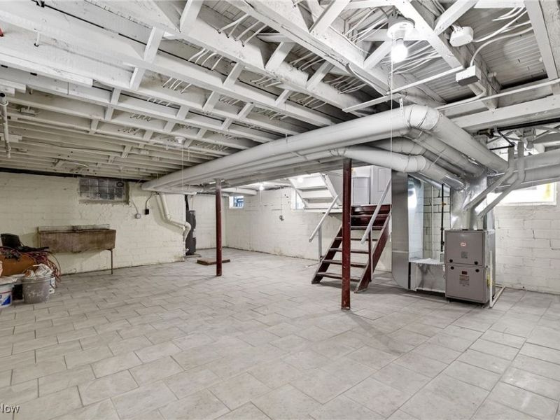 2411 Garden Avenue, Cleveland, OH 44109 Photo 27