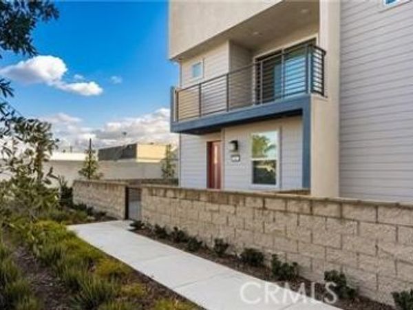 1627 W Lincoln Avenue, Unit 101, Anaheim, CA 92801
