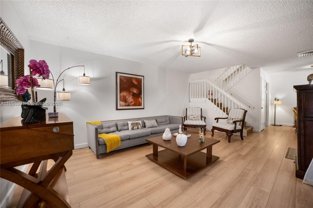 9135 SW 20th Pl, Unit D, Davie, FL 33324 Photo