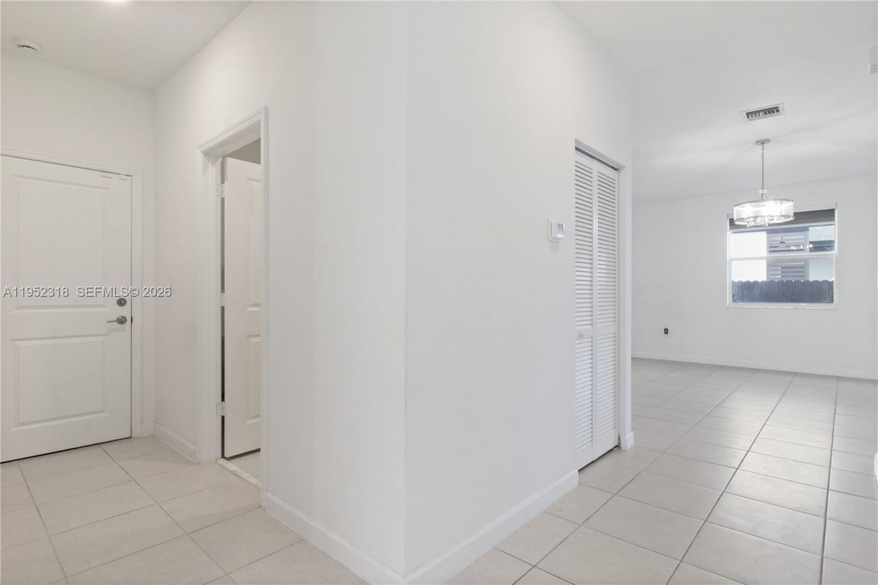 16925 SW 289th Ter, Homestead, FL 33030 Photo