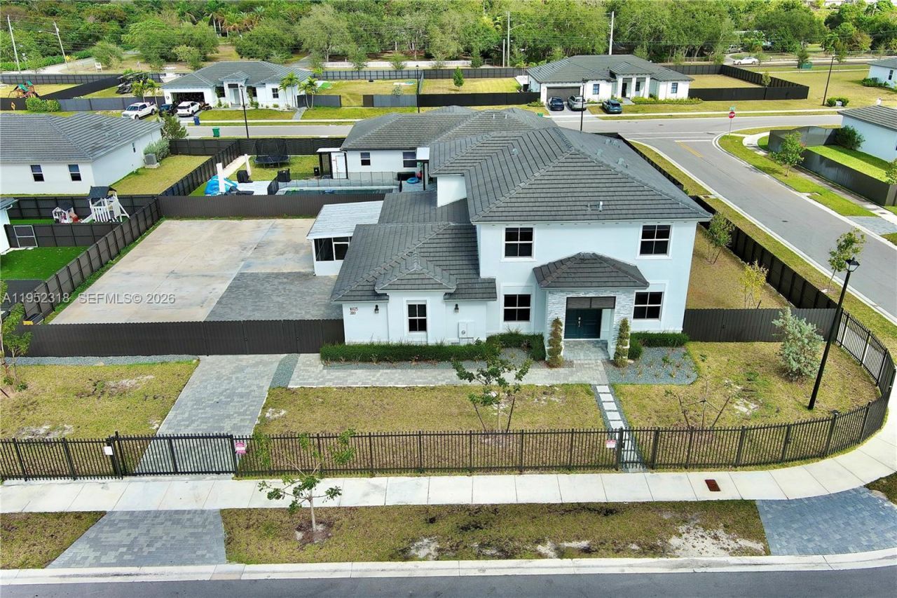16925 SW 289th Ter, Homestead, FL 33030 Photo