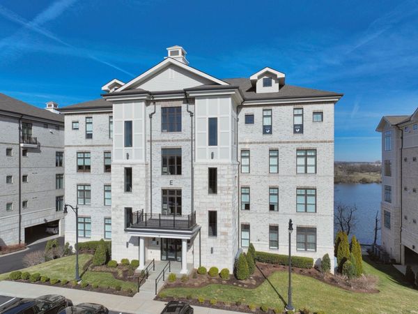 1024 Club View Dr, Unit E 103, Gallatin, TN 37066