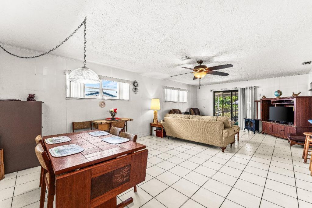 1040 W 1st Street, Riviera Beach, FL 33404 Photo