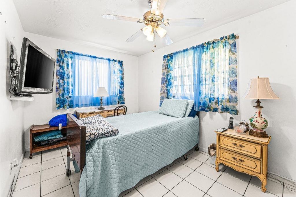 1040 W 1st Street, Riviera Beach, FL 33404 Photo