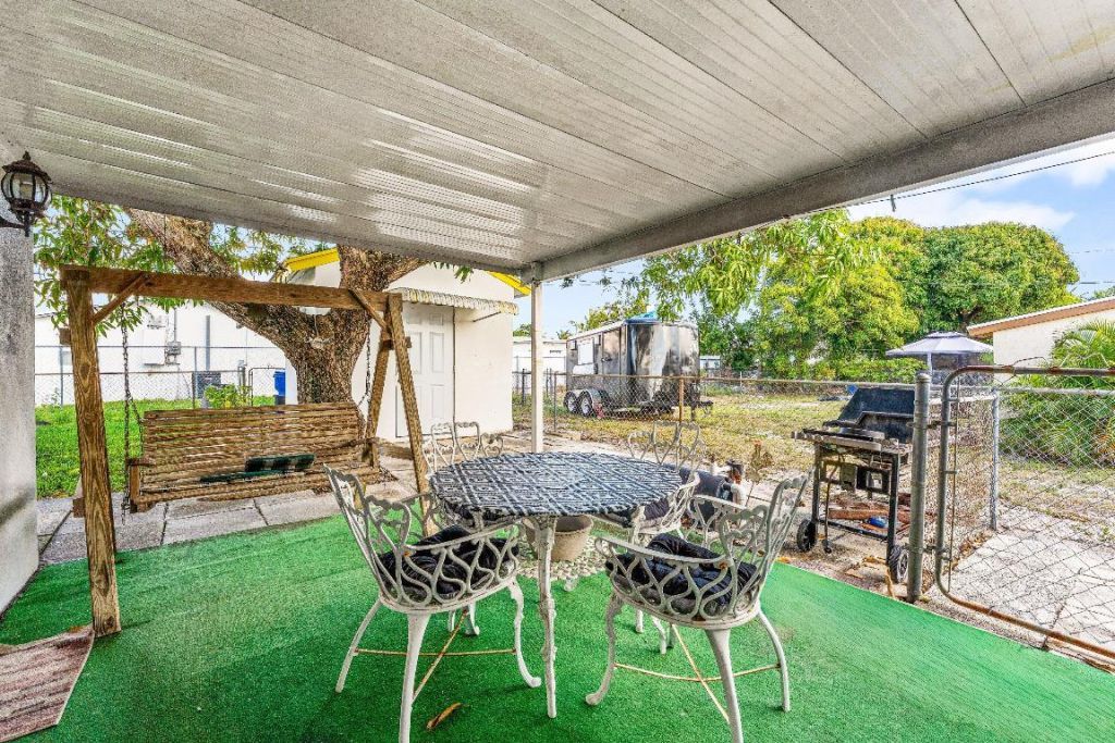 1040 W 1st Street, Riviera Beach, FL 33404 Photo