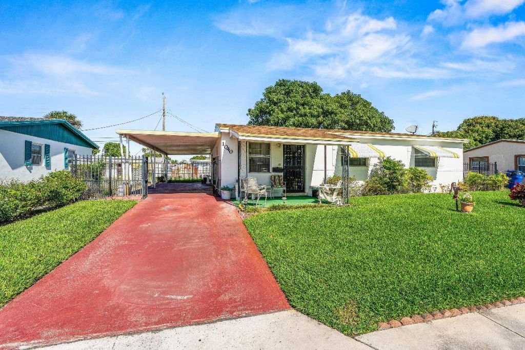 1040 W 1st Street, Riviera Beach, FL 33404 Photo