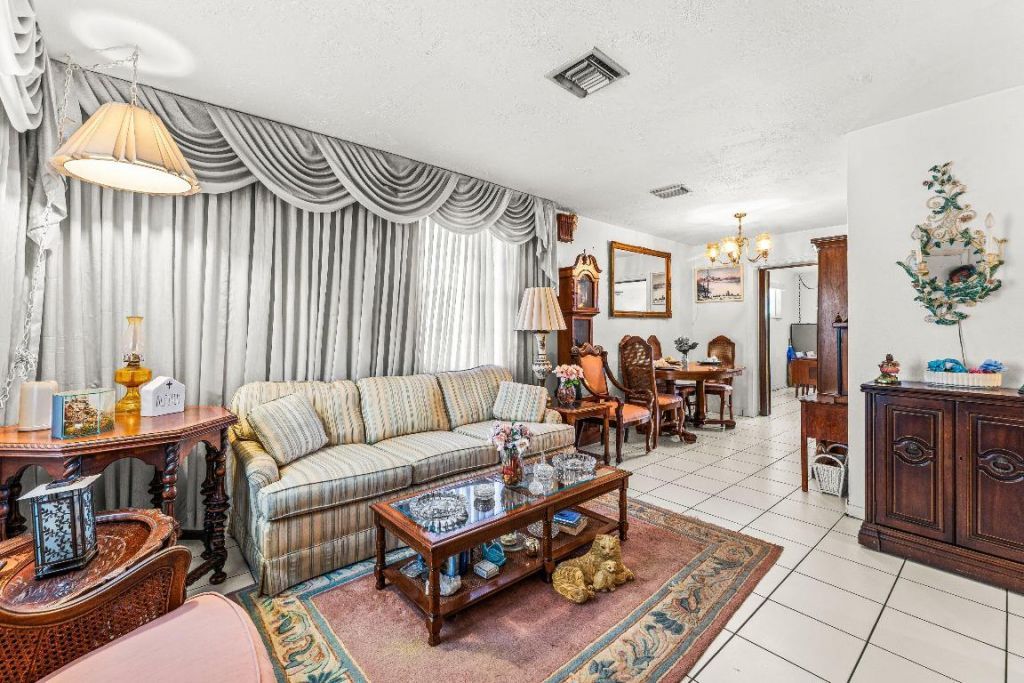 1040 W 1st Street, Riviera Beach, FL 33404 Photo