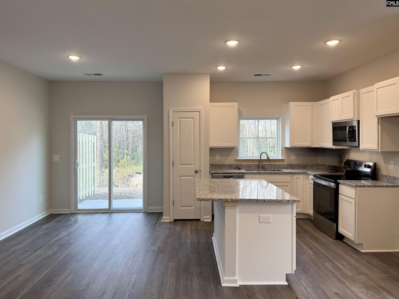 2046 Armada Road Photo 4