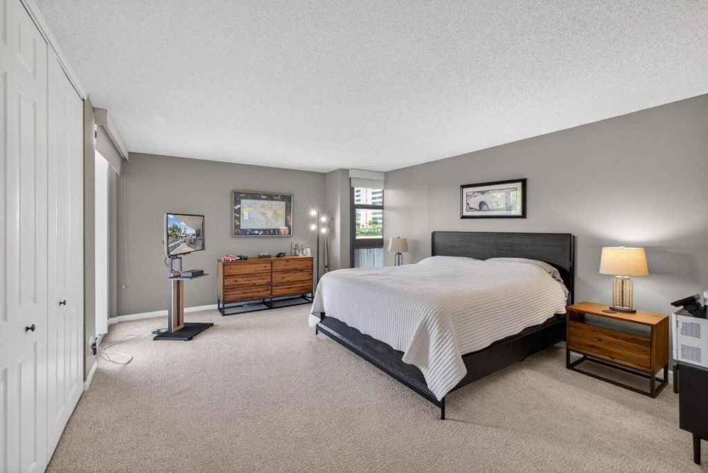 5510 N Ocean Drive, Unit 2d, Singer Island, FL 33404 Photo