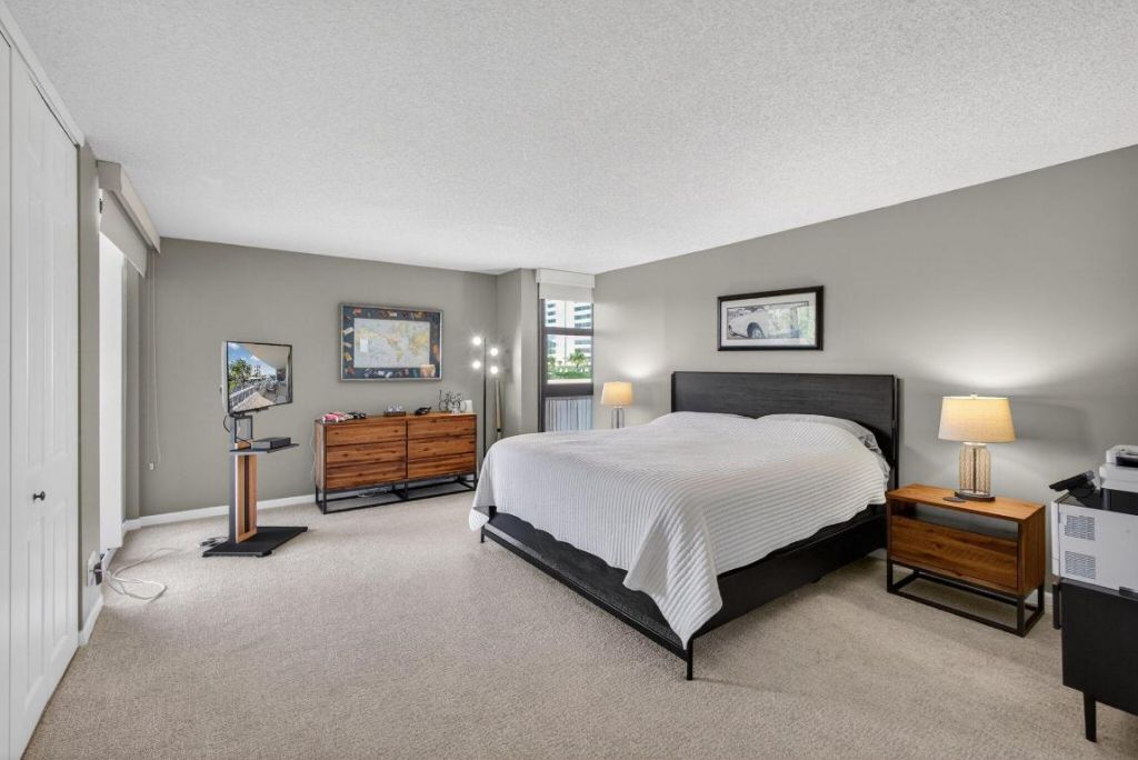 5510 N Ocean Drive, Unit 2d, Singer Island, FL 33404 Photo