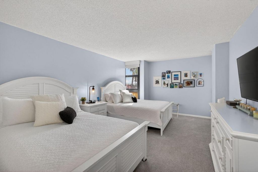 5510 N Ocean Drive, Unit 2d, Singer Island, FL 33404 Photo