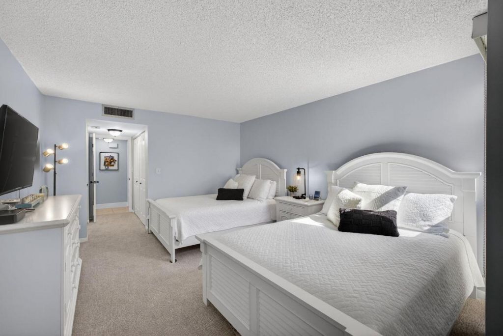 5510 N Ocean Drive, Unit 2d, Singer Island, FL 33404 Photo