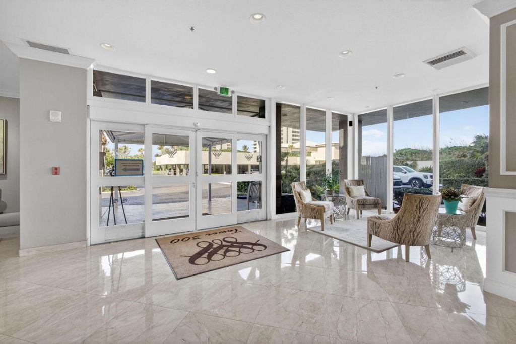 5510 N Ocean Drive, Unit 2d, Singer Island, FL 33404 Photo