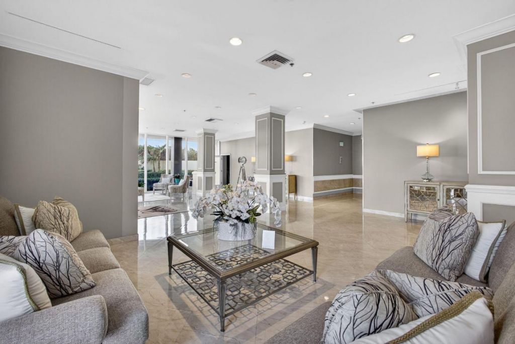 5510 N Ocean Drive, Unit 2d, Singer Island, FL 33404 Photo