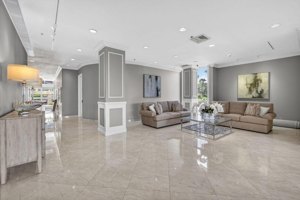 5510 N Ocean Drive, Unit 2d, Singer Island, FL 33404 Photo