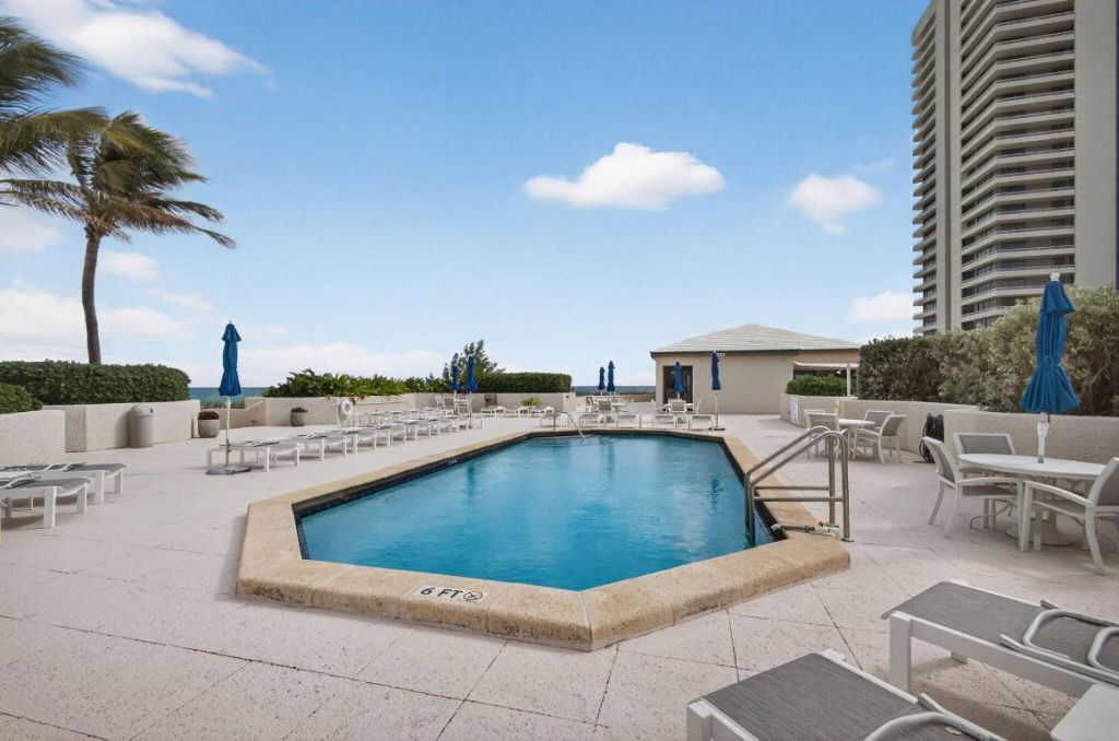 5510 N Ocean Drive, Unit 2d, Singer Island, FL 33404 Photo
