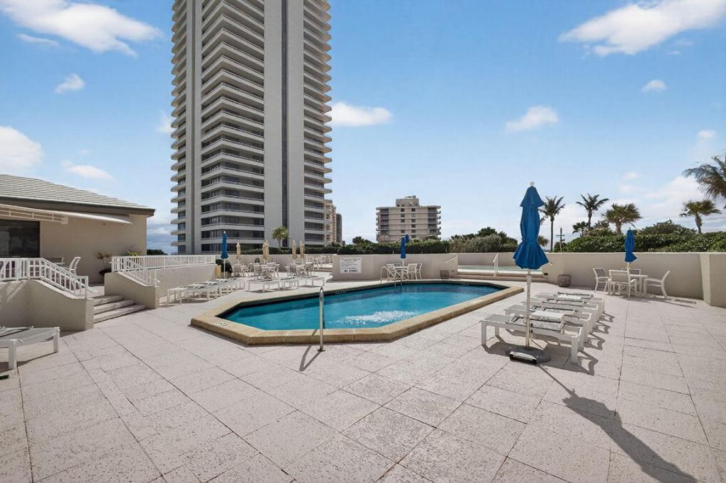 5510 N Ocean Drive, Unit 2d, Singer Island, FL 33404 Photo
