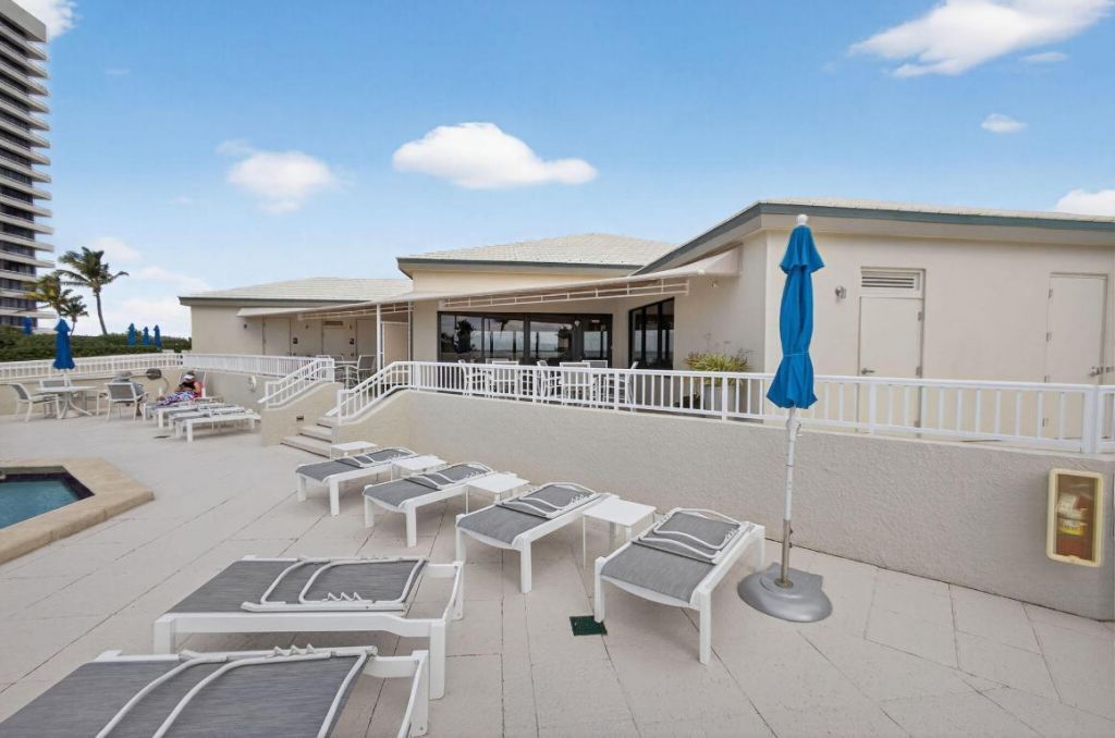 5510 N Ocean Drive, Unit 2d, Singer Island, FL 33404 Photo