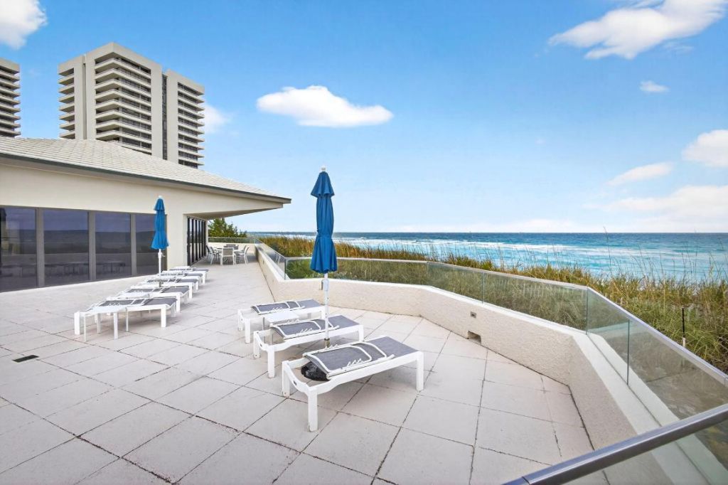 5510 N Ocean Drive, Unit 2d, Singer Island, FL 33404 Photo