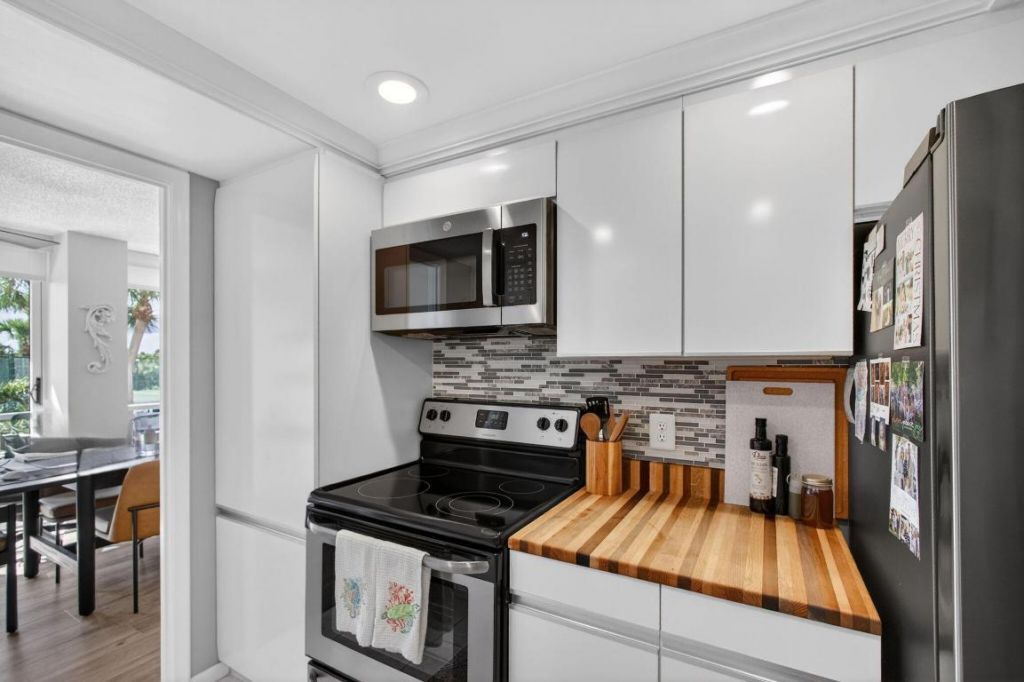 5510 N Ocean Drive, Unit 2d, Singer Island, FL 33404 Photo