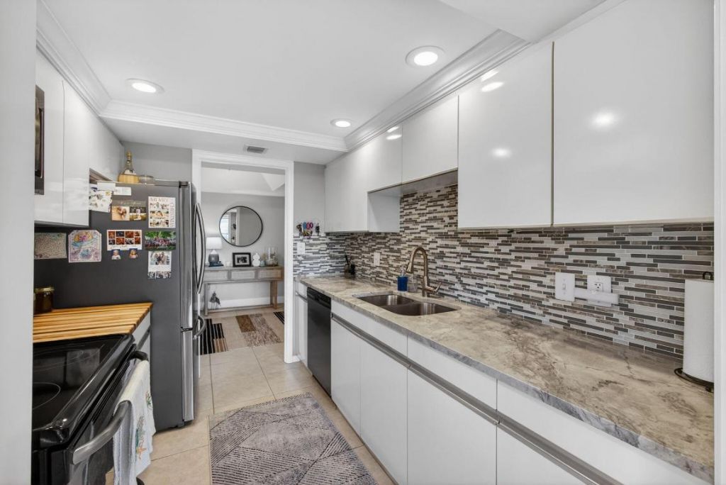 5510 N Ocean Drive, Unit 2d, Singer Island, FL 33404 Photo