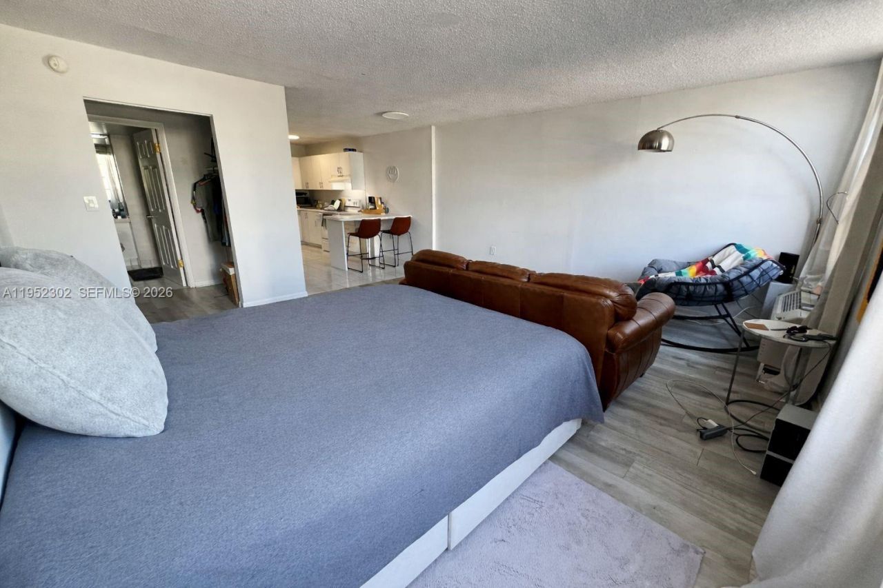 710 Washington Ave , Unit 319, Miami Beach, FL 33139 Photo