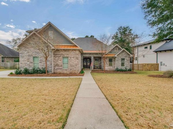 8677 Foxtail Loop, Pensacola, FL 32526