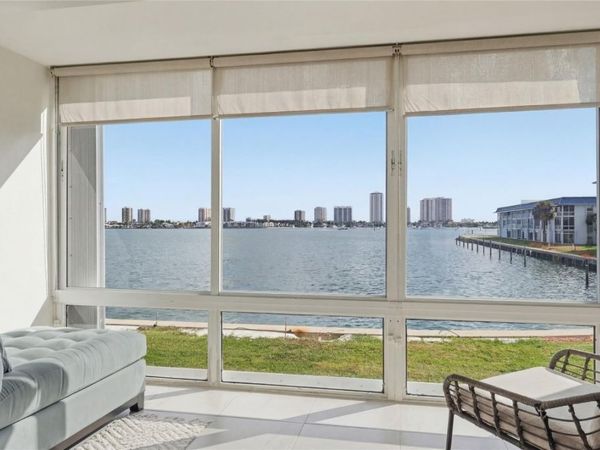 2936 Lake Shore Drive, Unit 204, Riviera Beach, FL 33404