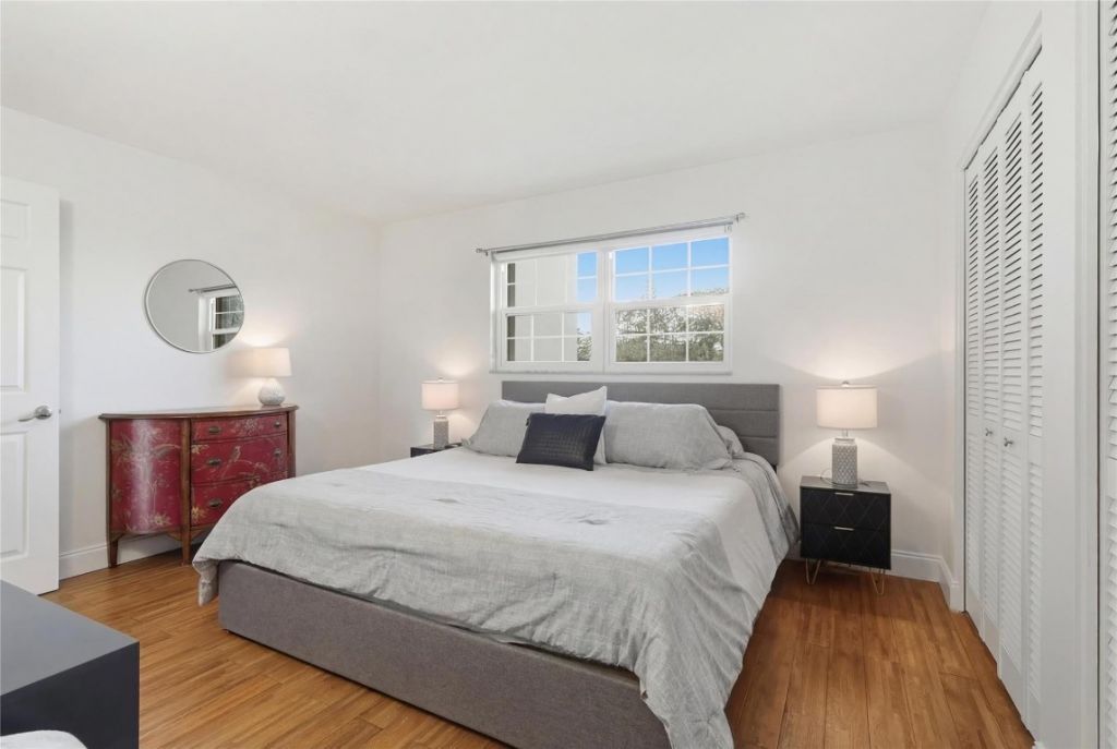 2936 Lake Shore Drive, Unit 204, Riviera Beach, FL 33404 Photo