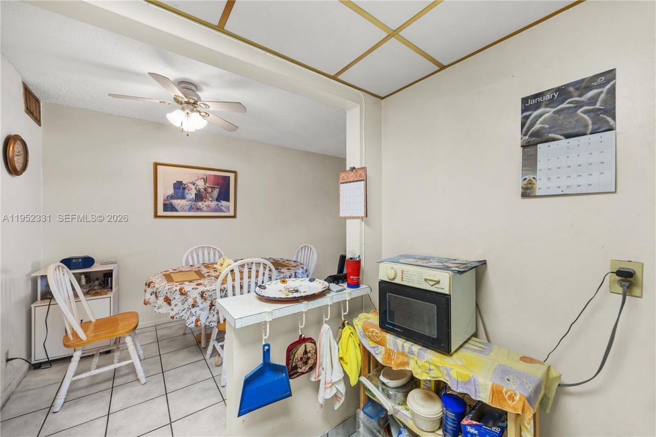 3071 NW 47th Ter, Unit 323, Lauderdale Lakes, FL 33313 Photo