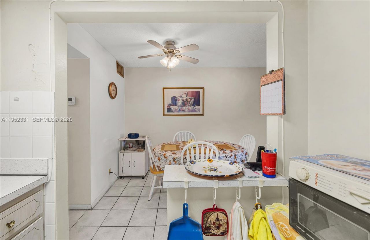 3071 NW 47th Ter, Unit 323, Lauderdale Lakes, FL 33313 Photo