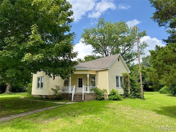 659 E Pine Street, Bourbon, MO 65441