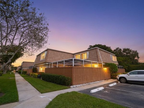 11625 Winchester Dr, Unit B, Palm Beach Gardens, FL 33410