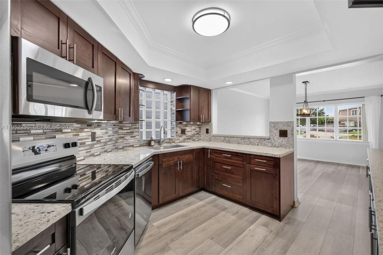 11625 Winchester Dr, Unit B, Palm Beach Gardens, FL 33410 Photo