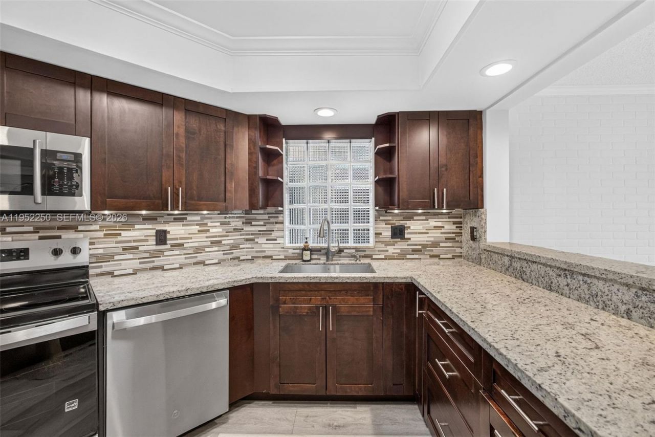 11625 Winchester Dr, Unit B, Palm Beach Gardens, FL 33410 Photo
