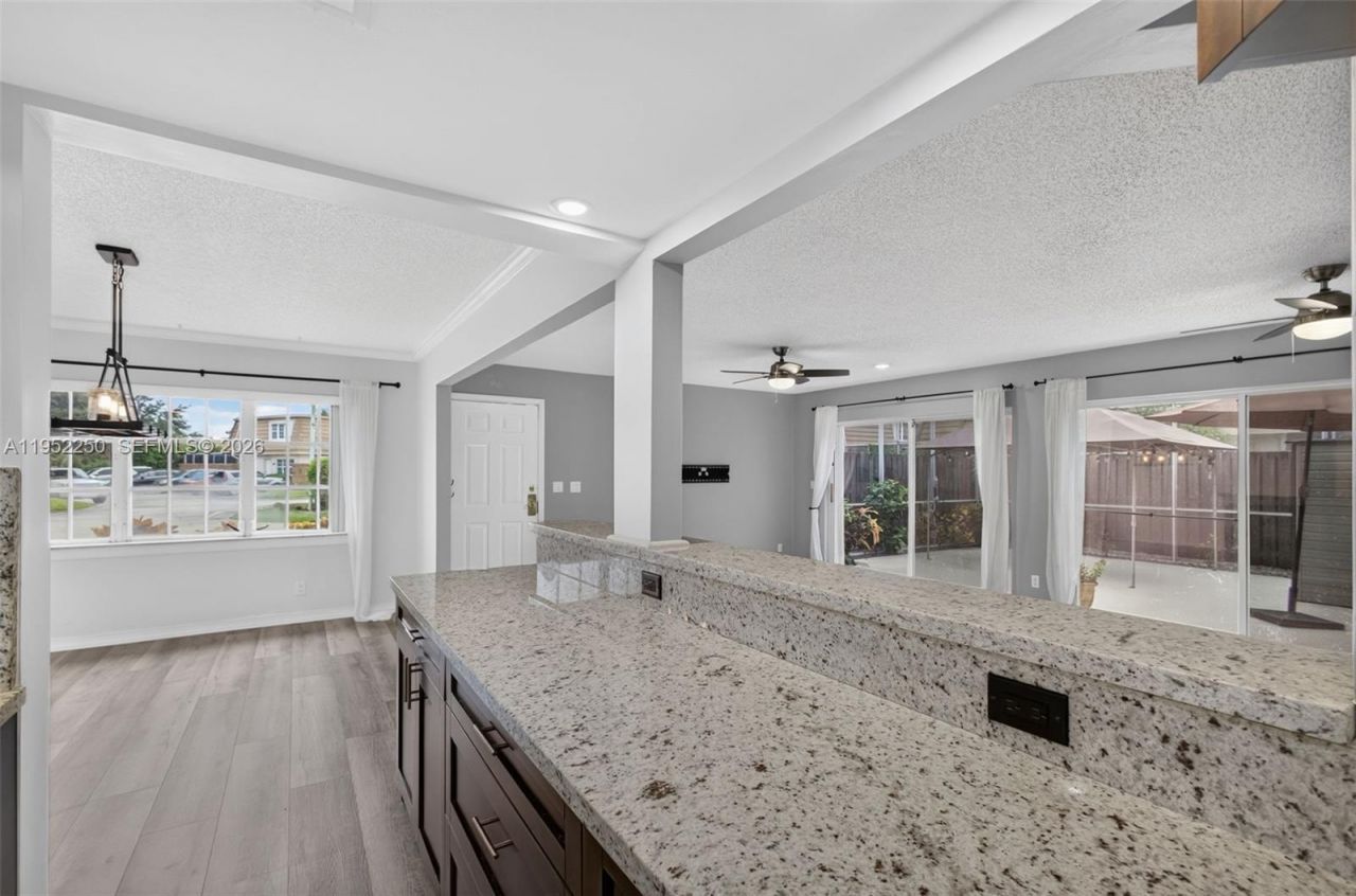 11625 Winchester Dr, Unit B, Palm Beach Gardens, FL 33410 Photo
