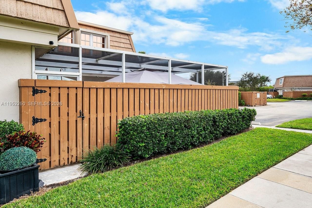 11625 Winchester Dr, Unit B, Palm Beach Gardens, FL 33410 Photo