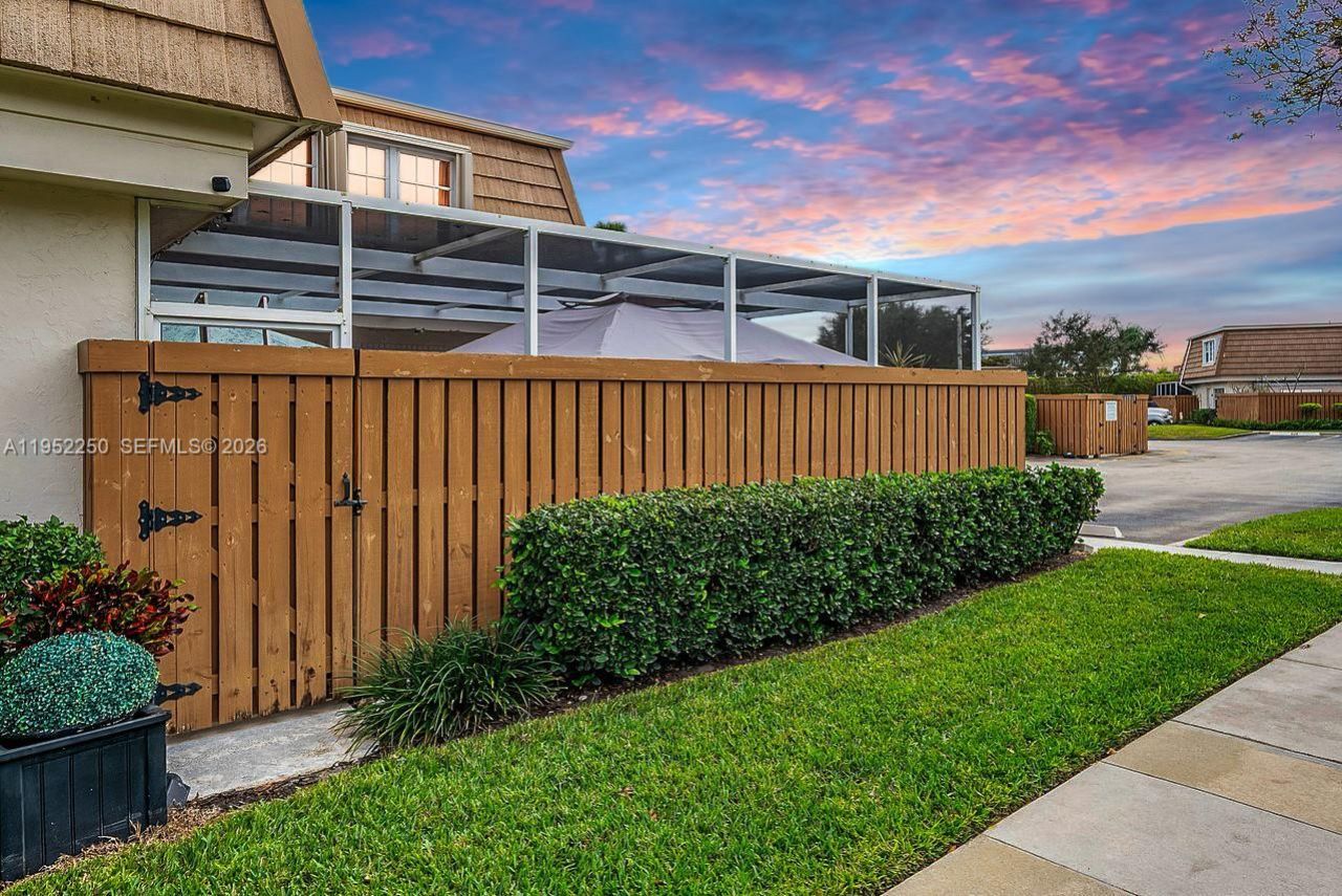 11625 Winchester Dr, Unit B, Palm Beach Gardens, FL 33410 Photo