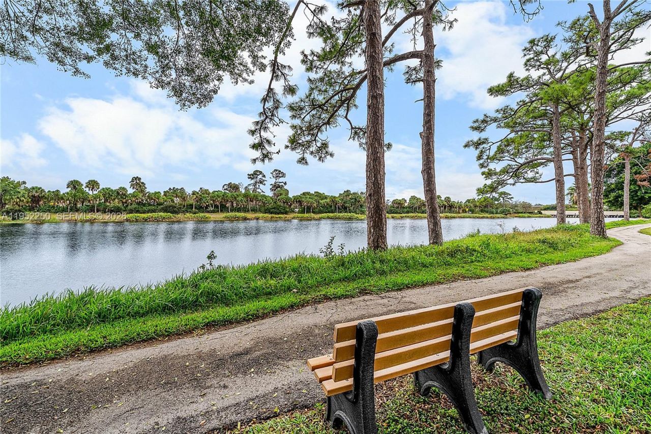 11625 Winchester Dr, Unit B, Palm Beach Gardens, FL 33410 Photo