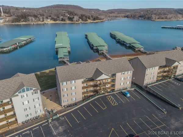 172 Cedar Glen Drive, Unit 4B, Camdenton, MO 65020