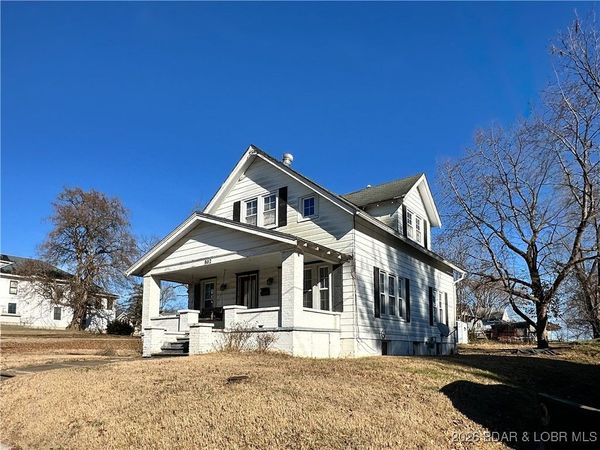802 S Oak Street, California, MO 65018