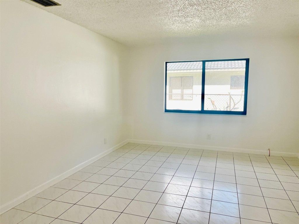 4104 NW 114th Avenue, Coral Springs, FL 33065 Photo