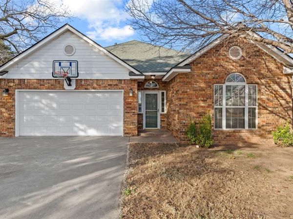 1007 N Market Avenue, Watonga, OK 73772